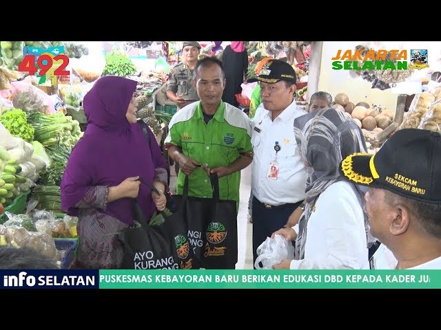 Kampanye Hari Tanpa Kantong Plastik di Pasar Tradisional