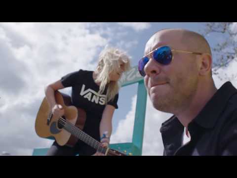 De sfeer zit er lekker in... | Strandfestival ZAND 2017