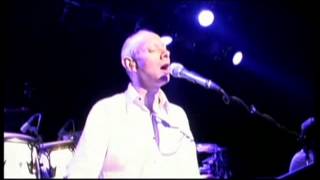 Joe Jackson sings Graham Parker : &quot;You can&#39;t be too strong&quot; live.