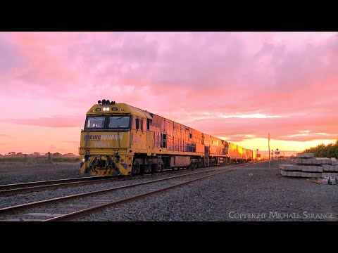 3PM6 Pacific National Freight Train At Sunset (5/8/2023) - PoathTV Australian Railways