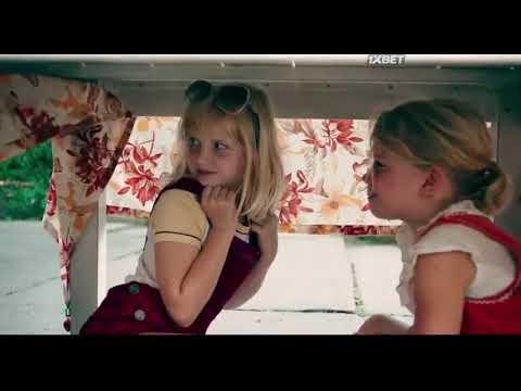 2 Little Girls Hidden Under The Table Funny - Sommerhauser (2017) "Movie Germany"
