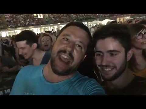 Matteo Salvini a San Siro per Davide Van De Sfroos (Diretta Facebook)