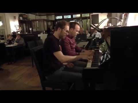 Stefan Ulbricht, Chris Conz - Undecided