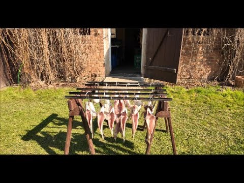 I Met Hunters - Episode 478: We Smoke Eggs, Potatoes, Pigeons, and Rabbits. Zdzisio Korzekwa's Ki...