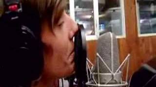 MUSIC VIDEO &quot;I need a woman&quot; Stash feat. Sarah Bettens