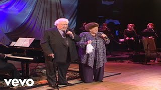 Bill & Gloria Gaither - Won't It Be Wonderful There [Live] ft. The Happy Goodmans