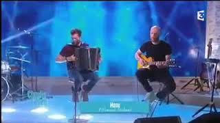 Claudio capeo reprend manu de Renaud