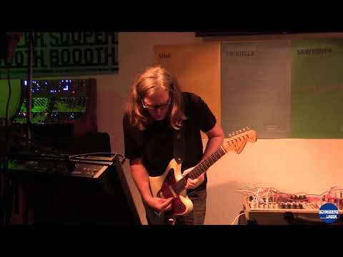 Thomas Wagner on a Flame Mäander - live @SchneidersLaden