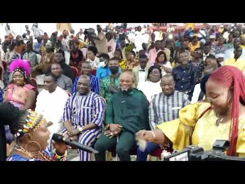 prestation de Nana Bibata à la 15e édition de la Nuit d'hommage aux autorités Coutumières