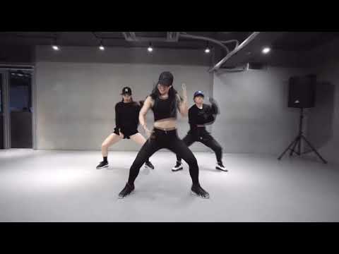 B-boy Freestyle : kak2zz - Lap Dance