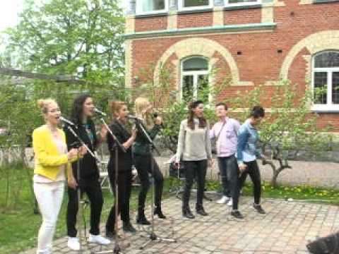 Moje 3 - Love is all around (live @ Serbian Party in Malmo)