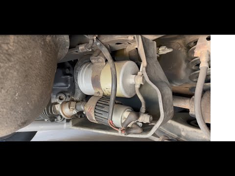 1984 Mercedes 380SL R107 fuel pump and fuel accumulator replacement