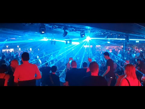 Cherry Moon Winter Retro 2023  (2/3)