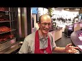Slager Gerard Heunks neemt emotioneel afscheid van Barendrecht