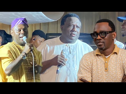 See How Pasuma Fans Takeover Saheed Osupa Stage at Wedding Ceremony 