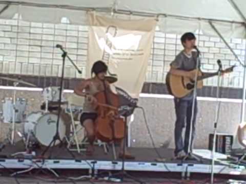 Tony Gong and Michelle Pena "Juno" at the Postcrypt Folk Festival.