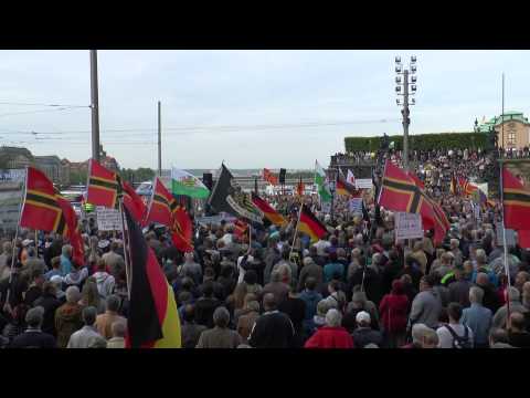 MONTAGSDEMOS IN DRESDEN 25.05.2015 - #PEGIDA 28.SPAZIERGANG