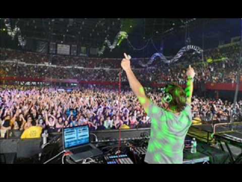 Pete Tong: birthday in Ibiza with Stefan Goldmann "The Maze"