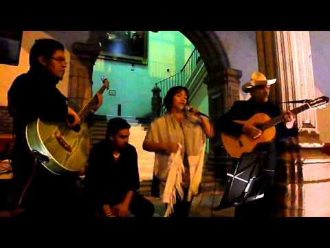 Luna y Agua canta al poeta Hugo Gutiérrez Vega