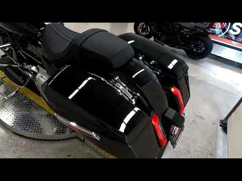 2025 Harley-Davidson Street Glide Grand American Touring FLHX