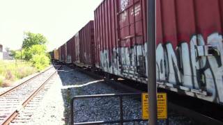 preview picture of video 'CSX passing the Savage Maryland MARC station'