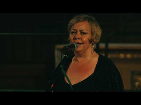 The Bevvy Sisters LIVE 2017 1000 miles-David Donnelly