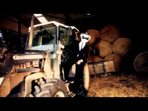 Behind the scenes - CEO by MunkE ft. BarnB