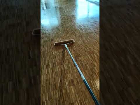 application du fond dur sur 900m2 de parquet sur chant, la gamelle est pas propre à la fin