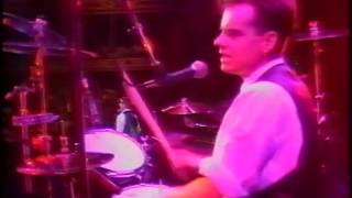 Crowded House- Mean To Me (Live) Sydney 1988