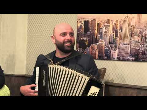 Aram Asatryan-ashxarh e ekel mi anmex mankik cover Karo Abazyan