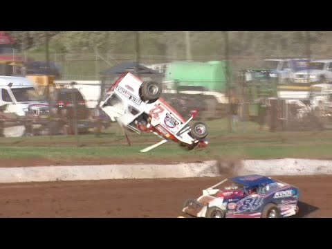 Speedway Huge V8 Dirt Modified Crash#shorts