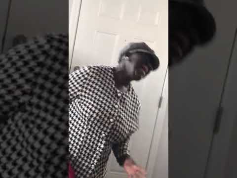 Duranice Pace singing thanksgiving