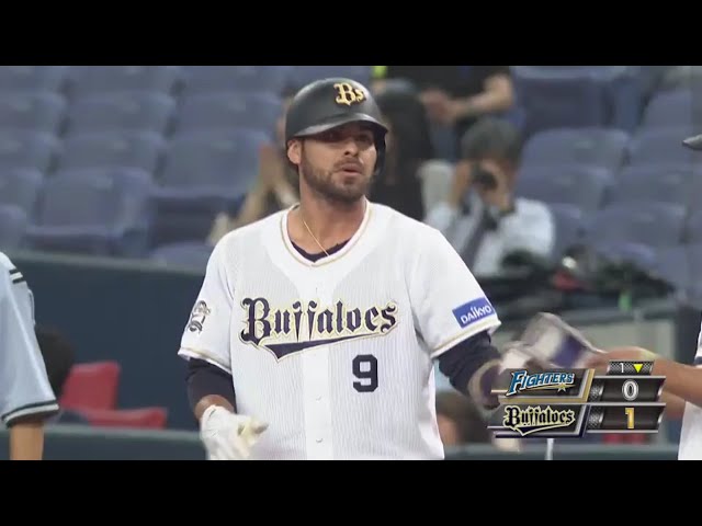 【1回裏】バファローズ・ロメロがレフトに先制タイムリーヒットを放つ!! 2017/7/11 Bs-F