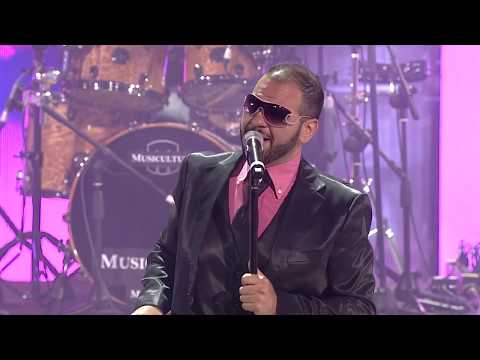 Enzo Savastano - Le mogli dei cantanti famosi - Musicultura 2019 - Arena Sferisterio