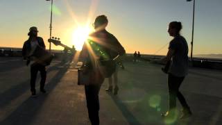 ZiBBZ - "Travelling Song" on Venice Pier (acoustic)