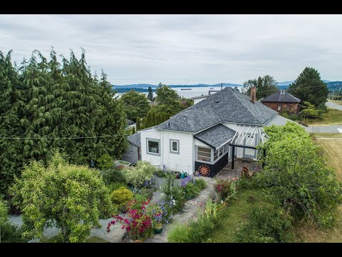 Character home at 332 Baden Powell Street in Ladysmith, BC