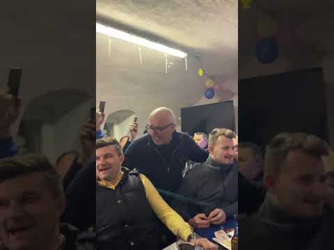 Izvorno Blago& Kruno i Ivan u Balsthalu sa prijateljima, jedna veselo druzenje uz šargiju i violinu!