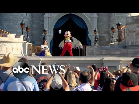 ディズニーのテーマパーク、アメリカのランドマークはコロナウイルスの中で閉鎖 l ABCニュース (Disney theme parks, American landmarks close amid coronavirus l ABC News)