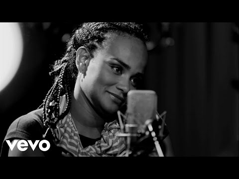 Luciana Mello - Almost There (S de Samba Sessions)