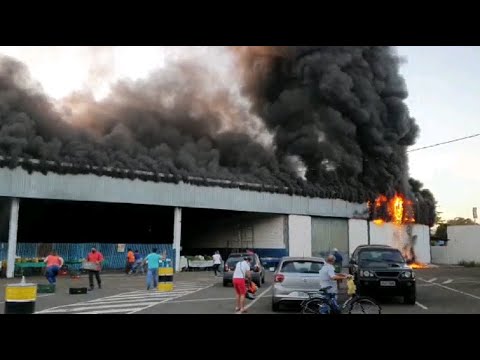 Barracão da UVA é atingido por incêndio