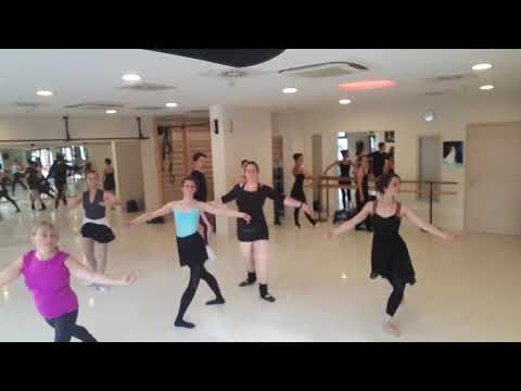 Felnőtt csoport. Variáció Főpróba.