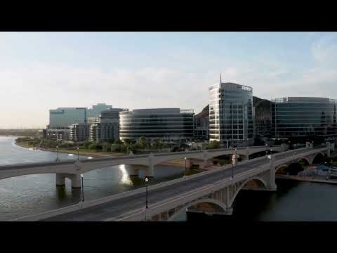 Elliott Photo and Video video.