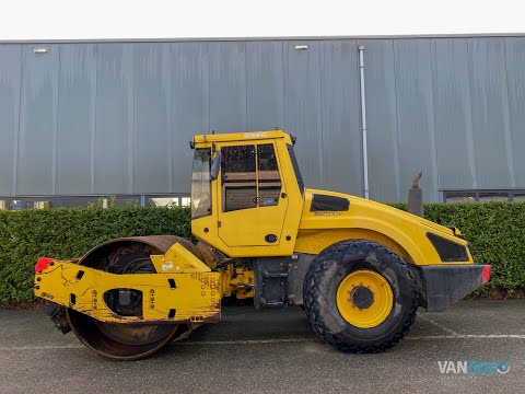 Bomag BW213D-4 single drum roller (2006) demonstration