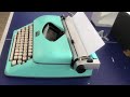 Royal - Classic Manual Typewriter - Mint