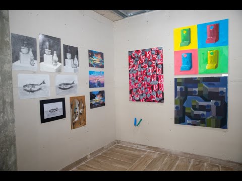 معرض &quot;على قماش&quot;لطلبة المستويات الأكاديمية في مدرسة الفنون البصرية