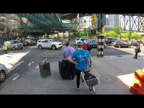 The Car Horn Orchestra with NYPD Traffic Agent as Conductor - NYC Bicycle Commute May 10, 2018