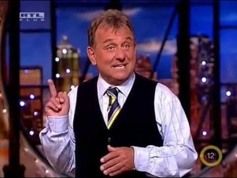 Esti Showder - Az ország WC-s nénije