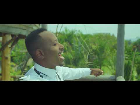 ABASANGIRANGENDO by MAURIX Baru Ft KAYIREBWA Cecile (Official video)