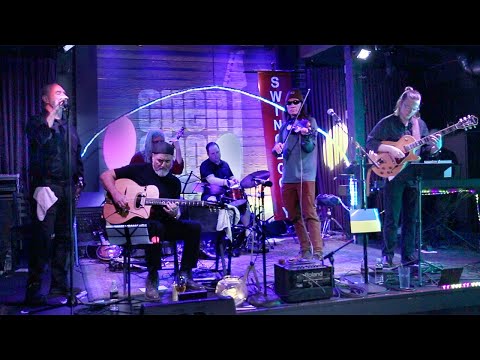 Swingbooty plays Blue Drag at Open Chord