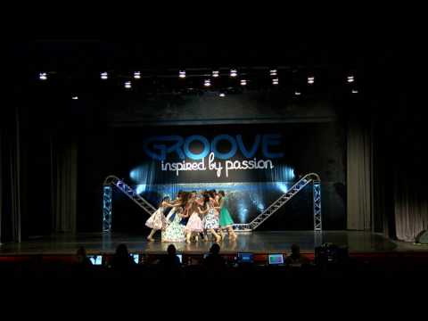 DDF Company Green Performs "Ladies Choice"